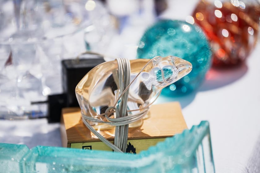 Giełda staroci pod Iglicą we Wrocławiu