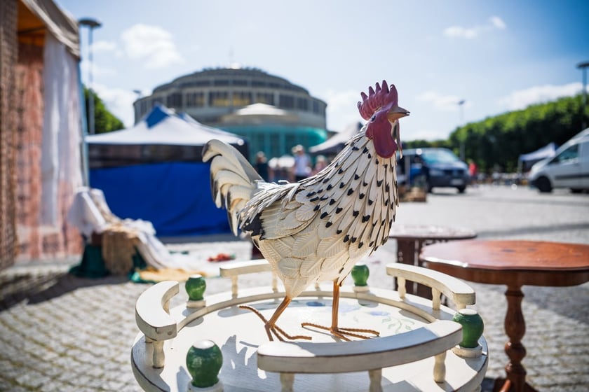 Giełda staroci pod Iglicą we Wrocławiu