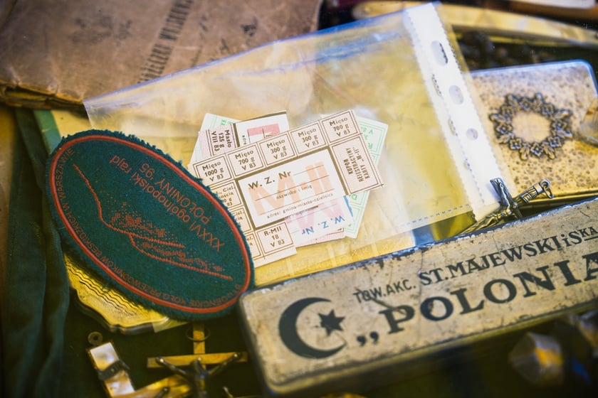 Giełda staroci pod Iglicą we Wrocławiu