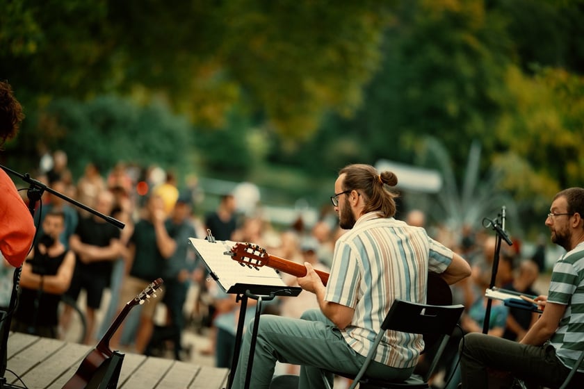W parku Południowym z koncertem w cyklu „Muzyczne Parki Wrocławia” wystąpiła Marzena Słowik z zespołem „Słowik e os pássaros do amor”.