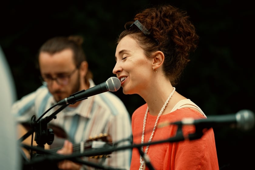 W parku Południowym z koncertem w cyklu „Muzyczne Parki Wrocławia” wystąpiła Marzena Słowik z zespołem „Słowik e os pássaros do amor”.