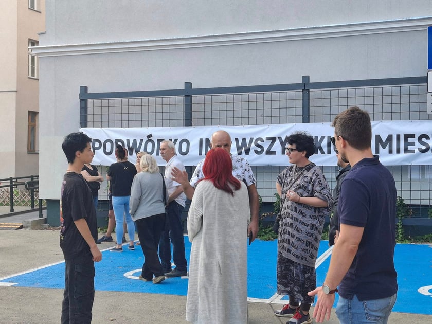 Inicjatorką spotkania była Iza Rutkowska, artystka związana z projektem od początku