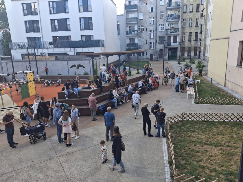 &ndash; Wczorajsze spotkanie było bardzo owocne, mieszkańcy nawiązali kontakt z naszymi pracownikami &ndash; ocenia Aleksandra Lipertowska