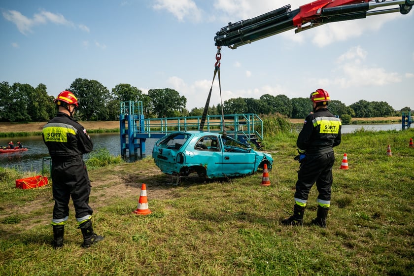 Ćwiczenia służb we Wrocławiu - Wyspa 2025 uczy jak wsp&oacute;łdziałać podczas powodzi