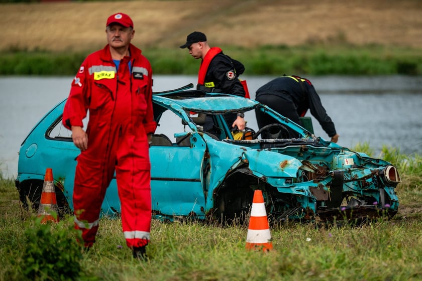 Ćwiczenia służb we Wrocławiu - Wyspa 2025 uczy jak wsp&oacute;łdziałać podczas powodzi
