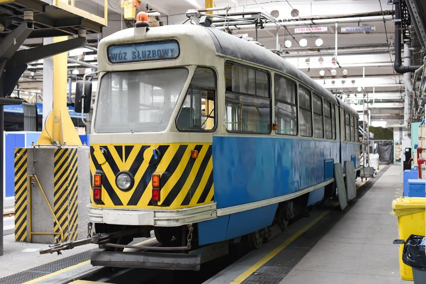 Zabytkowa hala na zajezdni Borek, lato 2025