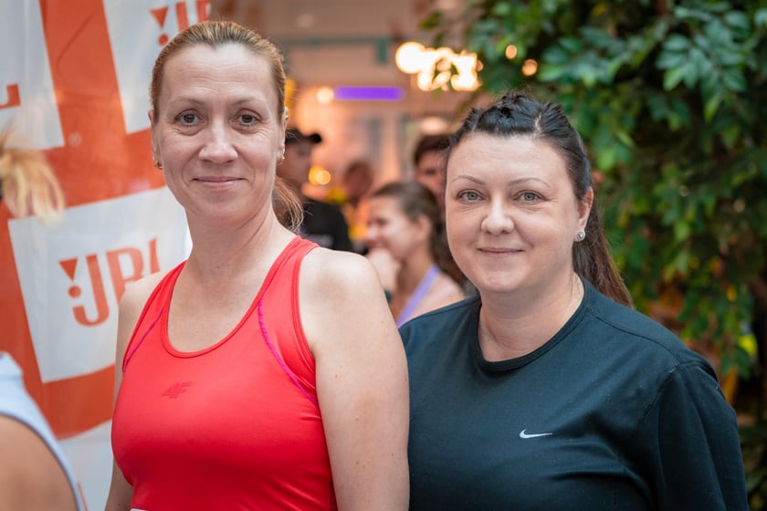 Uczestnicy 10. Sky Tower Run we Wrocławiu