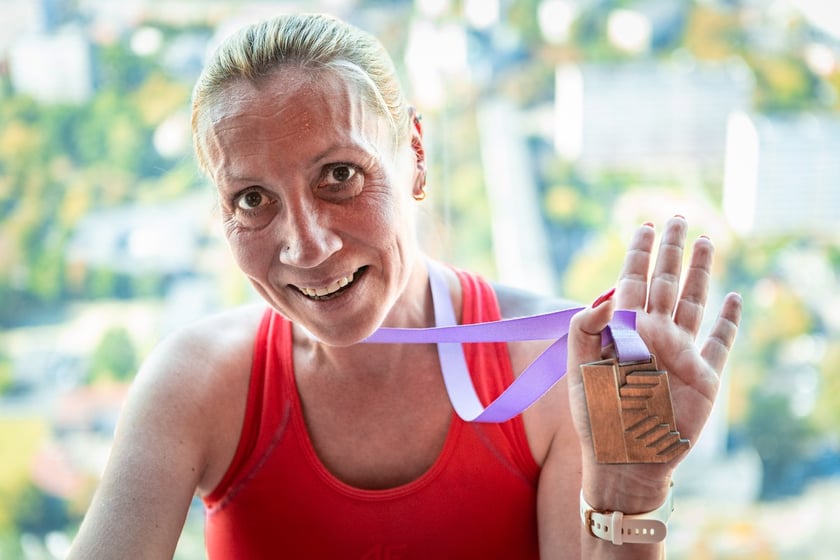 Uczestnicy 10. Sky Tower Run we Wrocławiu