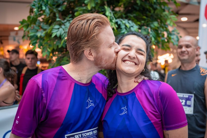 Uczestnicy 10. Sky Tower Run we Wrocławiu