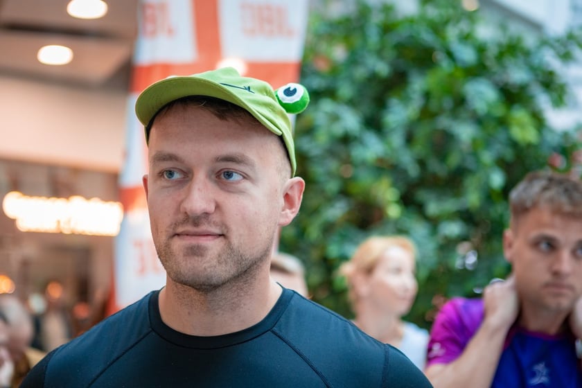 Uczestnicy 10. Sky Tower Run we Wrocławiu