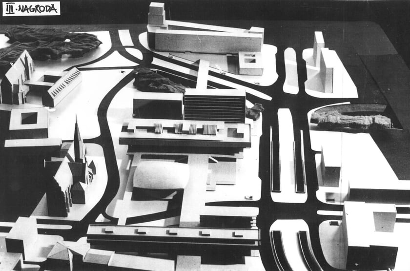 Projekt konkursowy na zabudowę &oacute;wczesnego pl. Dzierżyńskiego - makieta