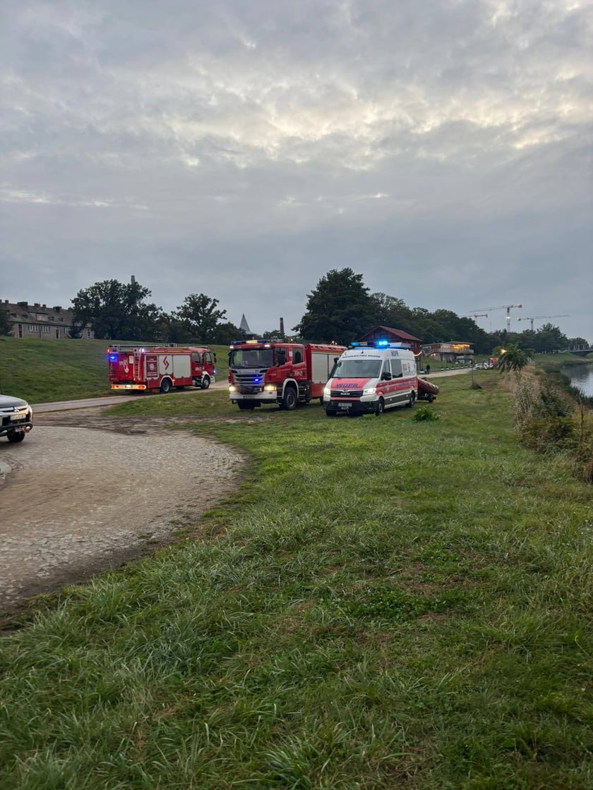Zdjęcia z poszukiwań prowadzonych 30 września w okolicach most&oacute;w Trzebnickich