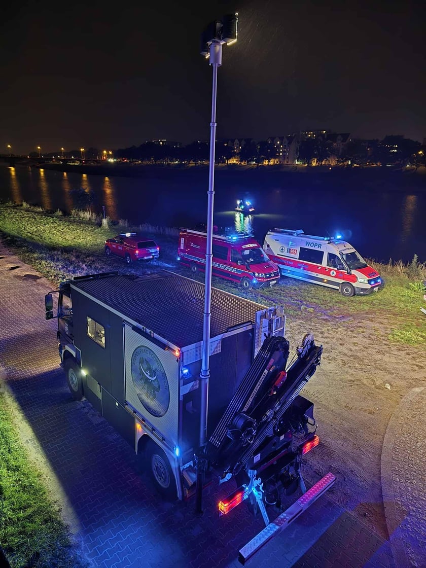 Akcja służb na Pasterskiej we Wrocławiu, w okolicach most&oacute;w Trzebnickich - 30 września