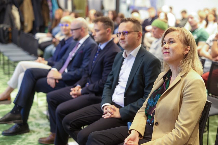 Na zdjęciach IV edycja programu &bdquo;Od pola na wrocławski st&oacute;ł&rdquo; we wrocławskim Novotelu