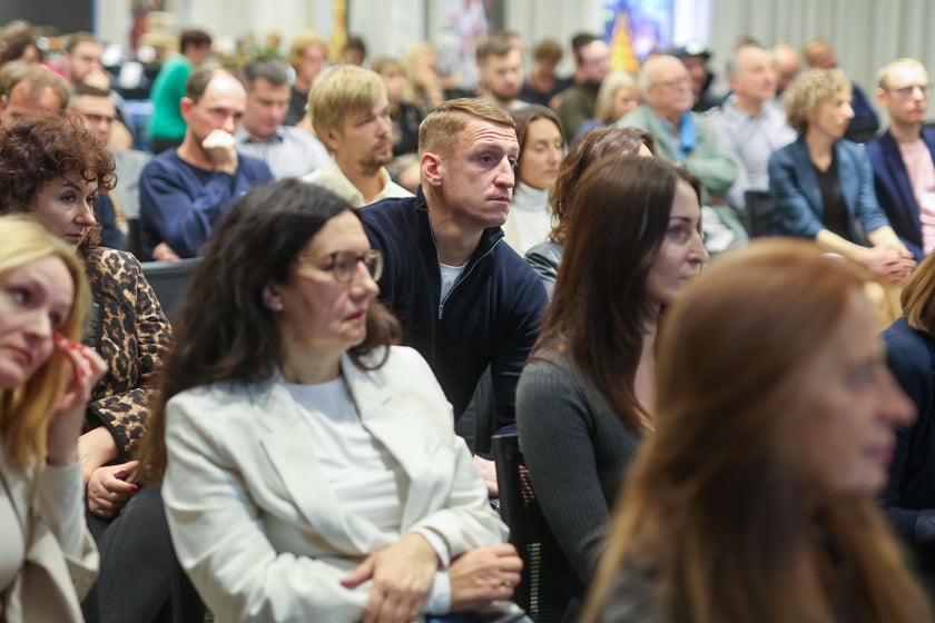 Na zdjęciach IV edycja programu &bdquo;Od pola na wrocławski st&oacute;ł&rdquo; we wrocławskim Novotelu