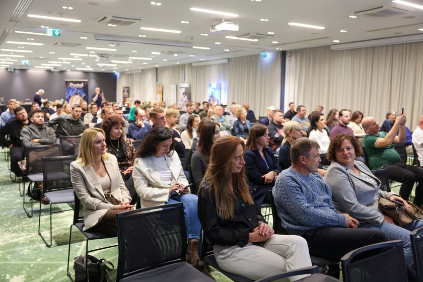 Na zdjęciach IV edycja programu &bdquo;Od pola na wrocławski st&oacute;ł&rdquo; we wrocławskim Novotelu