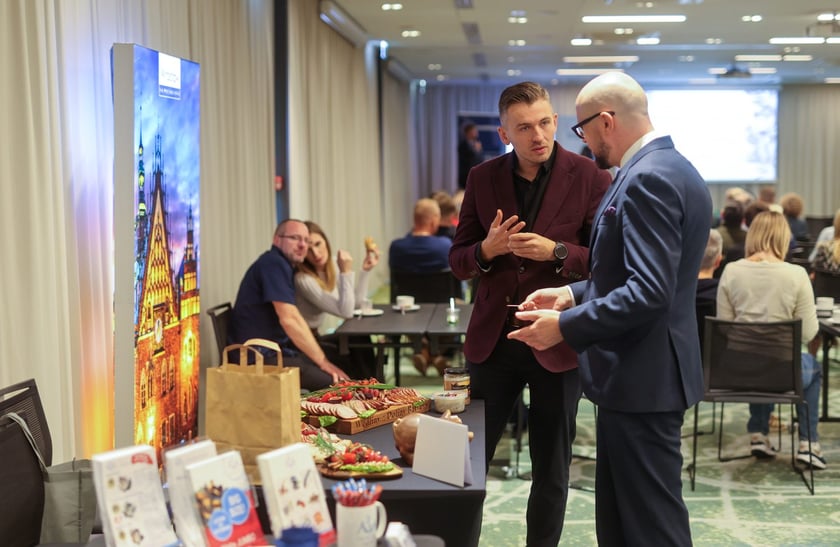 Na zdjęciach IV edycja programu &bdquo;Od pola na wrocławski st&oacute;ł&rdquo; we wrocławskim Novotelu