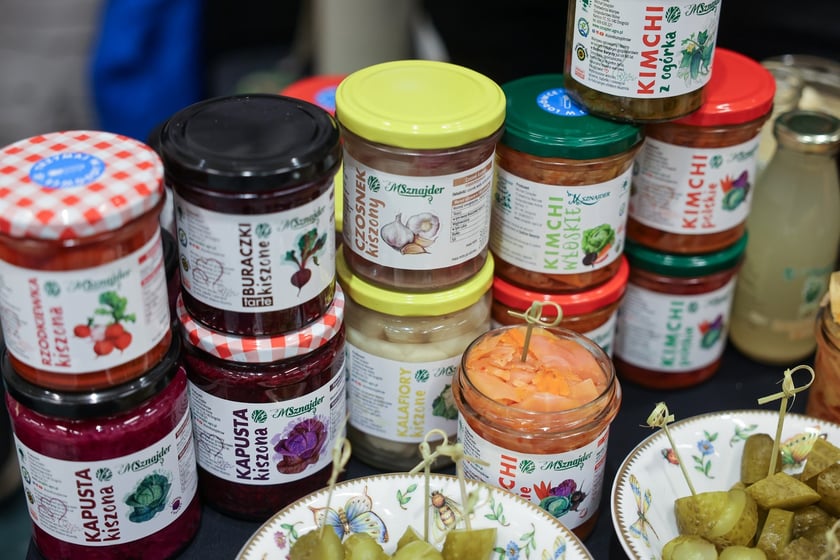 Na zdjęciach IV edycja programu &bdquo;Od pola na wrocławski st&oacute;ł&rdquo; we wrocławskim Novotelu