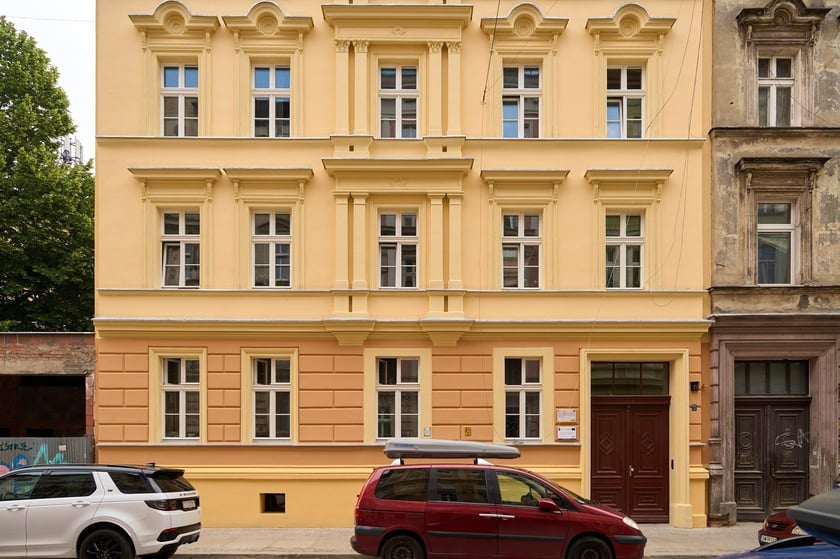 Kamienica przy Prądzyńskiego po remoncie (czerwiec 2025)