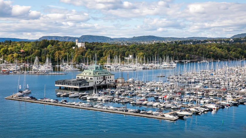 Z Wrocławia | 20 października (poniedziałek) o 11:55
Z Oslo| 23 października (czwartek) o 14:20
Cena | 153 PLN
Linia | Ryanair