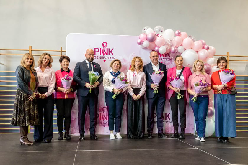 "Pink Generation" - wyjątkowa akcja o profilaktyce raka piersi w V LO we Wrocławiu