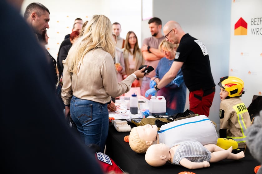 Pierwsze ze szkoleń dla mieszkańc&oacute;w Wrocławia z zakresu obrony cywilnej