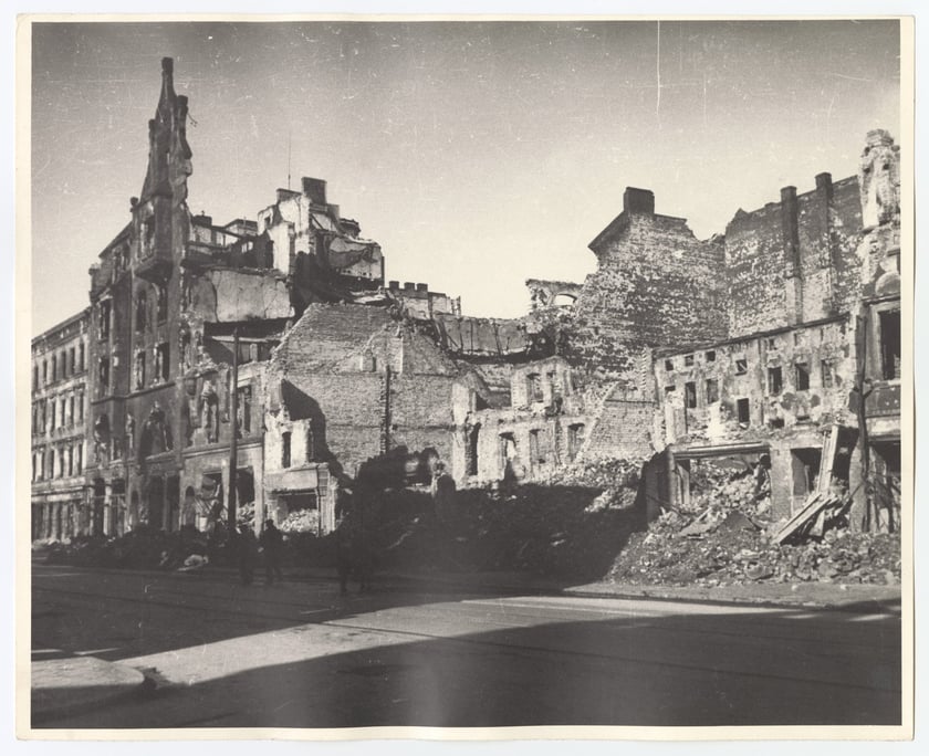 Ulica Legnicka, 1945