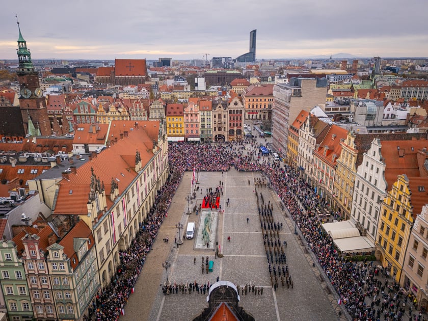 Uroczyste obchody Święta Niepodległości na wrocławskim Rynku