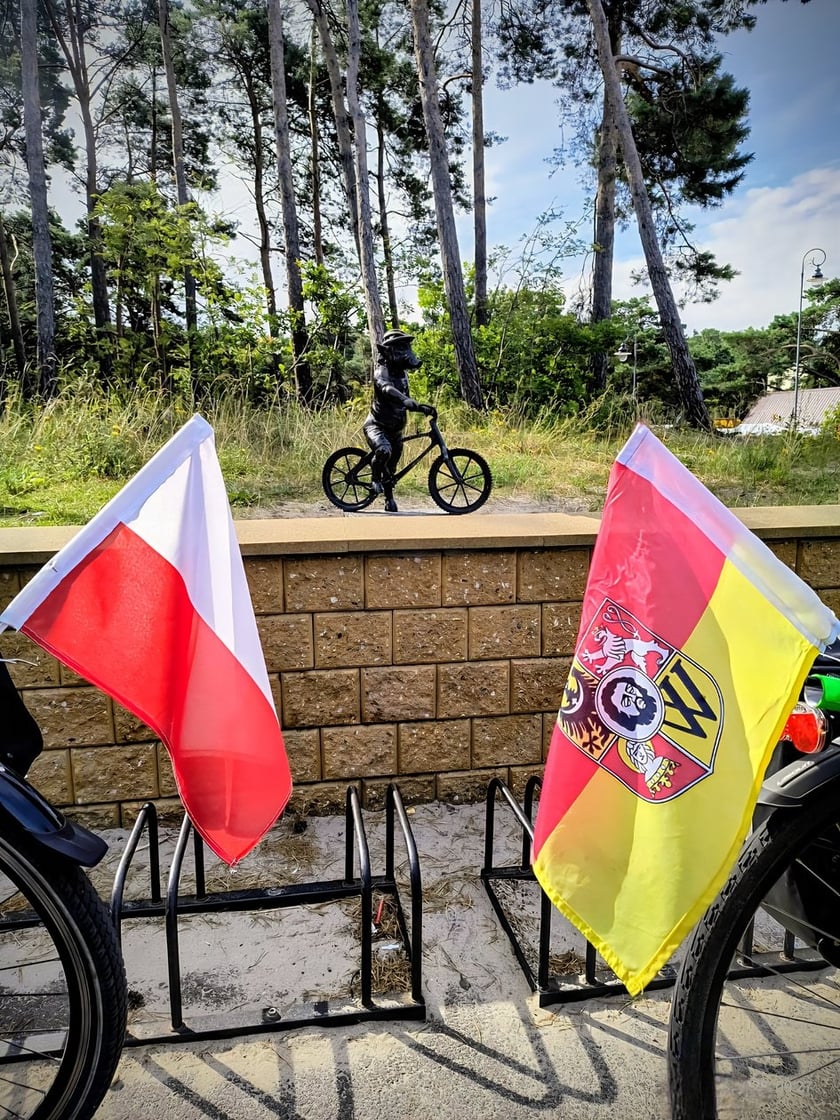 J&J dookoła Polski. Są już na półmetku i zapraszają na spotkanie w CAL na Maślicach | ZDJĘCIA