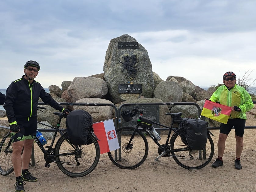 J&J dookoła Polski. Są już na półmetku i zapraszają na spotkanie w CAL na Maślicach | ZDJĘCIA