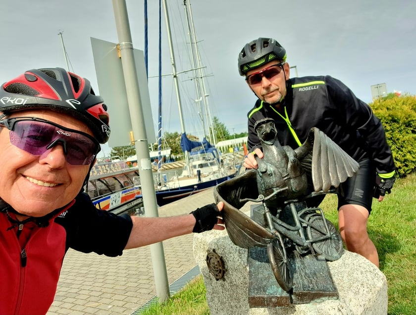 J&J dookoła Polski. Są już na półmetku i zapraszają na spotkanie w CAL na Maślicach | ZDJĘCIA