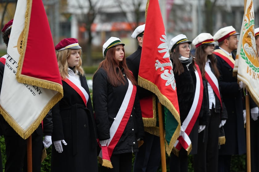 Uroczystość złożenia kwiat&oacute;w pod Pomnikiem Martyrologii Profesor&oacute;w Lwowskich w sobotę 15 listopada