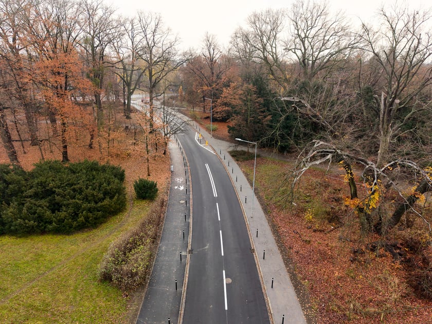 Ulica Walig&oacute;rskiego po remoncie. Wrocław, 16.11.2025.