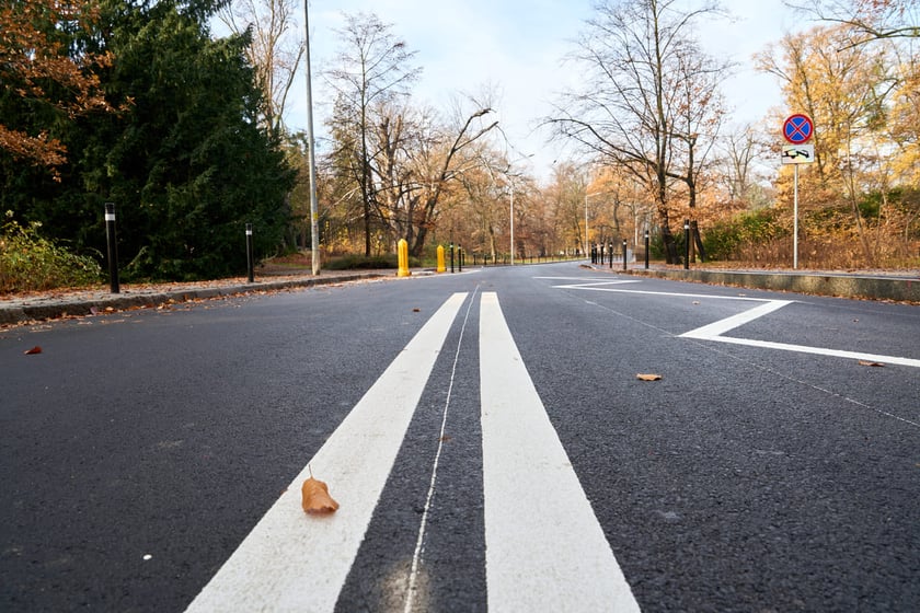 Ulica Walig&oacute;rskiego po remoncie. Wrocław, 16.11.2025.