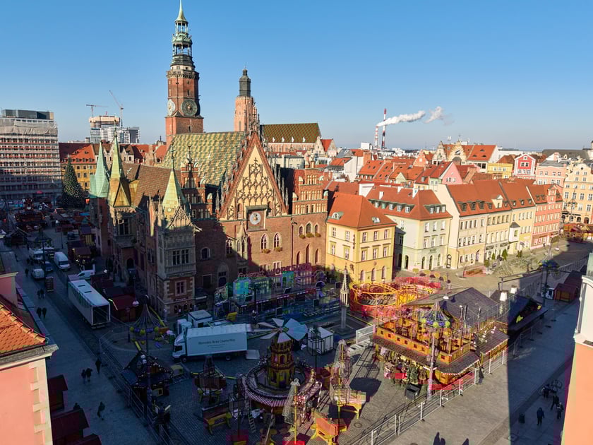 Budowa Wrocławskiego Jarmarku Bożonarodzeniowego, 19 listopada 2025