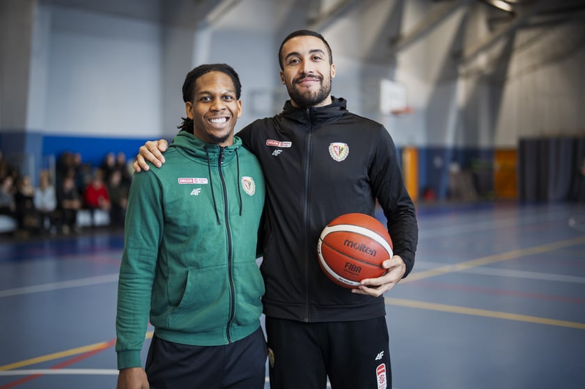 Koszykarze Śląska Wrocław odwiedzili uczniów V LO