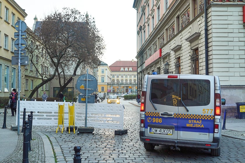 Plac Solny w dniu otwarcia Wrocławskiego Jarmarku Bożonarodzeniowego, 21 listopada 2025