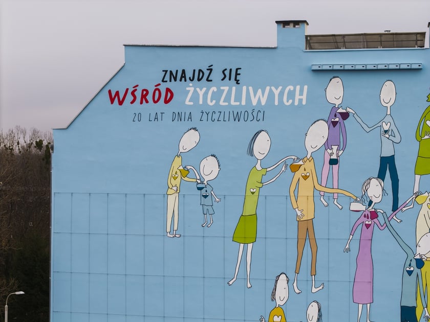 Mural przy ul. Krakowskiej 25/27 projektu Andrzeja Tylkowskiego z okazji 20-lecia Dnia Życzliwości