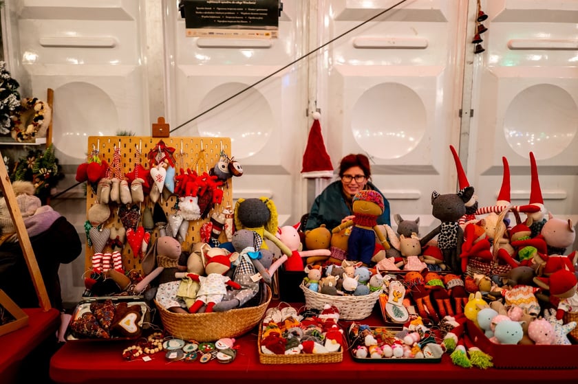 jarmark świąteczny w Marinie Kleczków we Wrocławiu