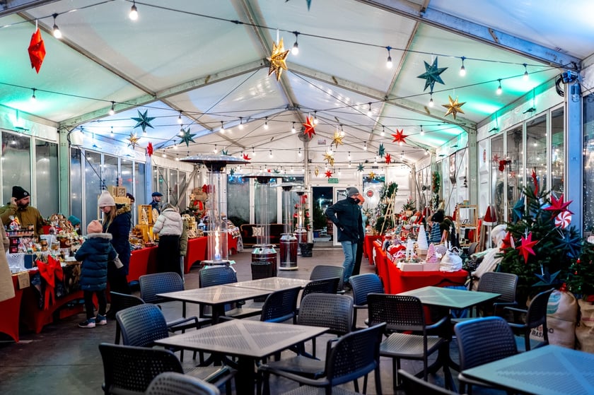 jarmark świąteczny w Marinie Kleczków we Wrocławiu