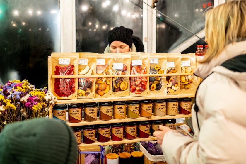 jarmark świąteczny w Marinie Kleczków we Wrocławiu