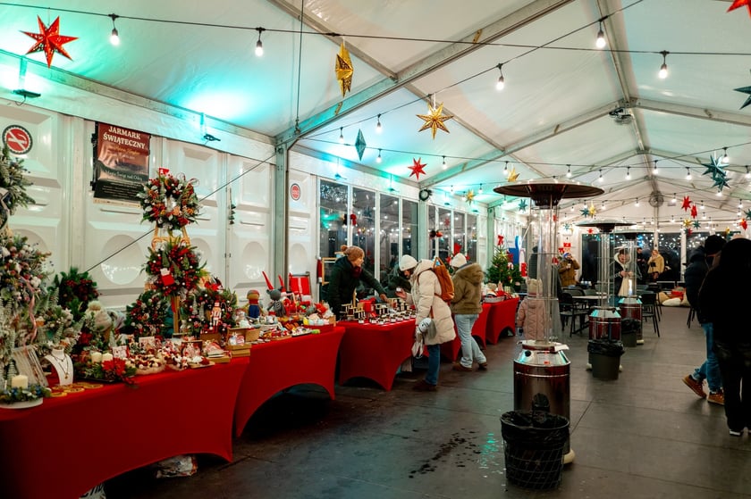 jarmark świąteczny w Marinie Kleczków we Wrocławiu