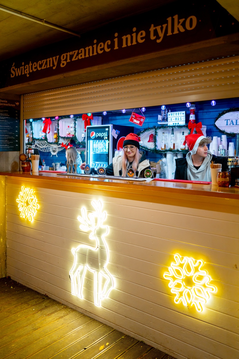 jarmark świąteczny w Marinie Kleczków we Wrocławiu