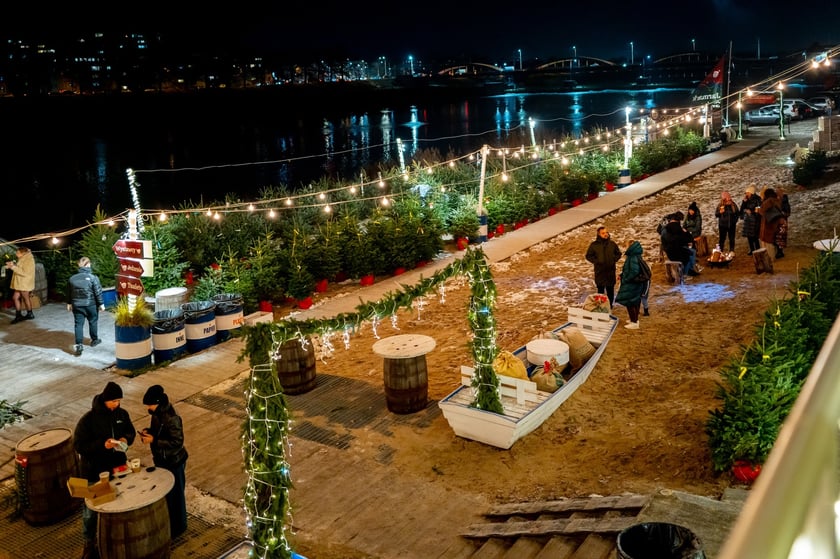 jarmark świąteczny w Marinie Kleczków we Wrocławiu