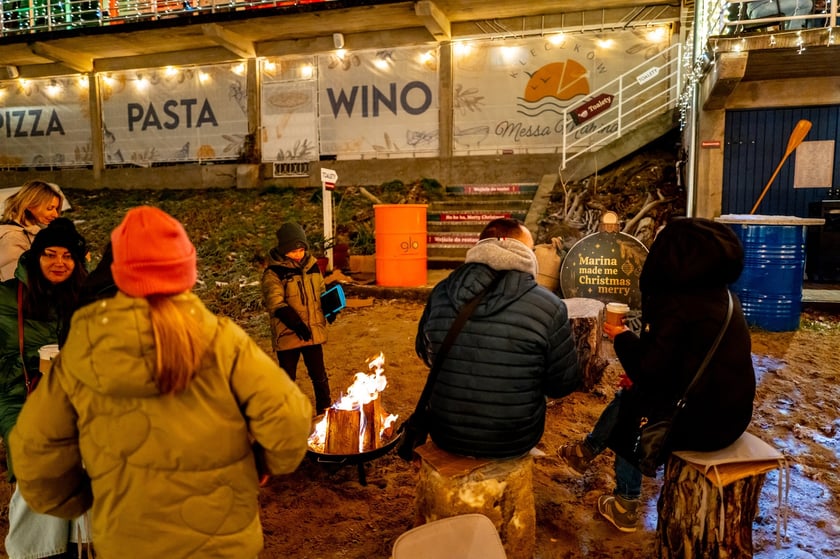 jarmark świąteczny w Marinie Kleczków we Wrocławiu