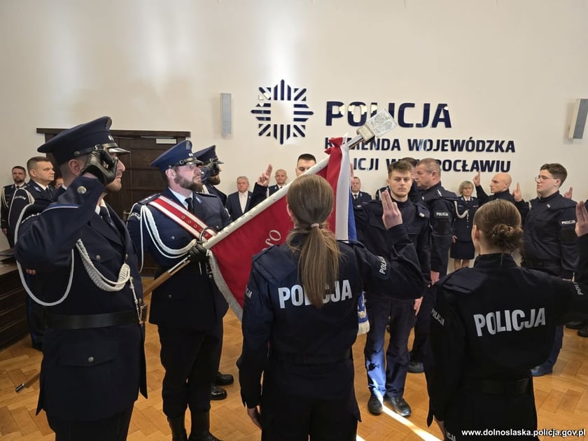 Ślubowanie nowych policjantek i policjantów we Wrocławiu