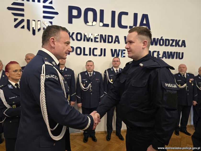Ślubowanie nowych policjantek i policjantów we Wrocławiu