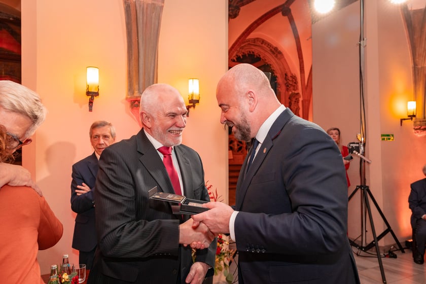 Wręczenie radnym medali "Ad Gloriam Urbis" - "Ku chwale miasta"