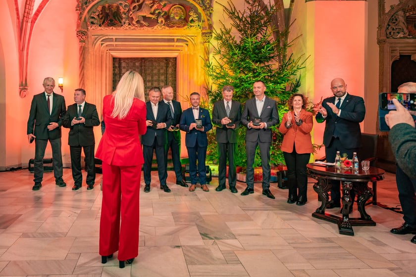 Wręczenie radnym medali "Ad Gloriam Urbis" - "Ku chwale miasta"