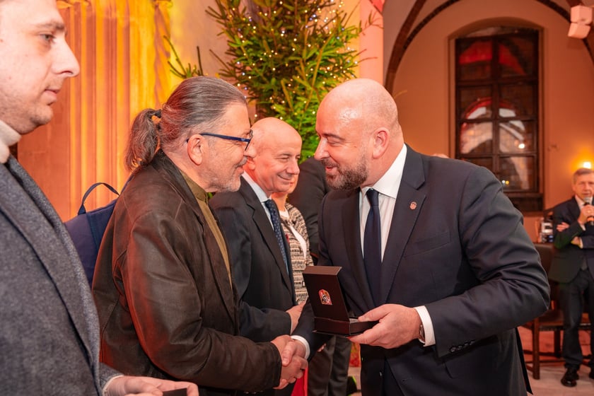 Wręczenie radnym medali "Ad Gloriam Urbis" - "Ku chwale miasta"
